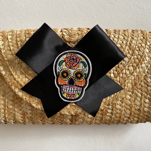 Rattan Straw Clutch with Black Bow and Sugar Skull - Picture 2 of 6